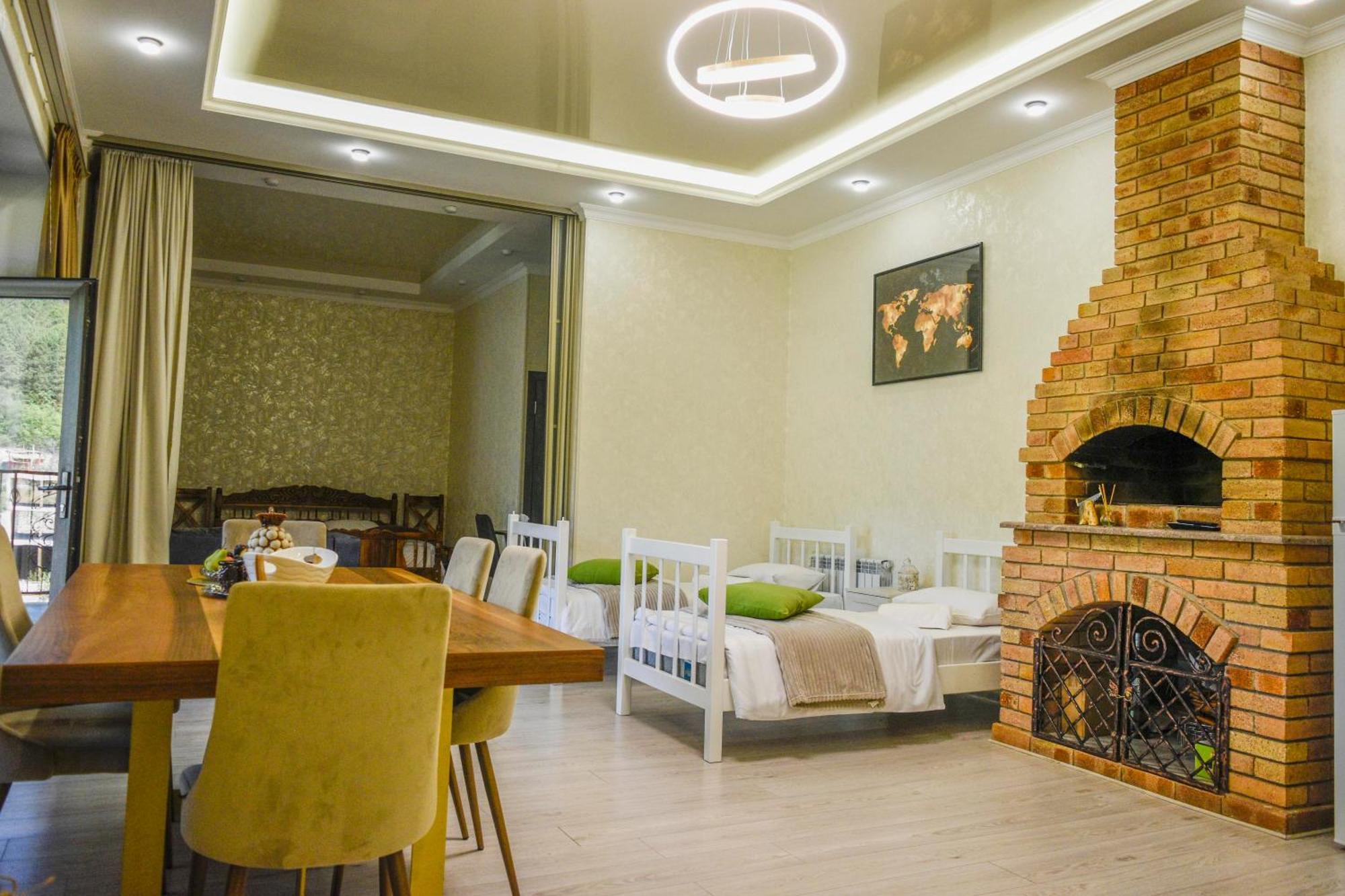 Hotel Dom Adonis Dilijan Exterior foto