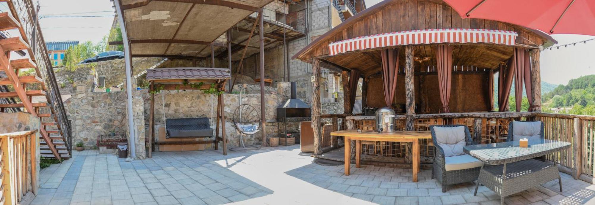 Hotel Dom Adonis Dilijan Exterior foto