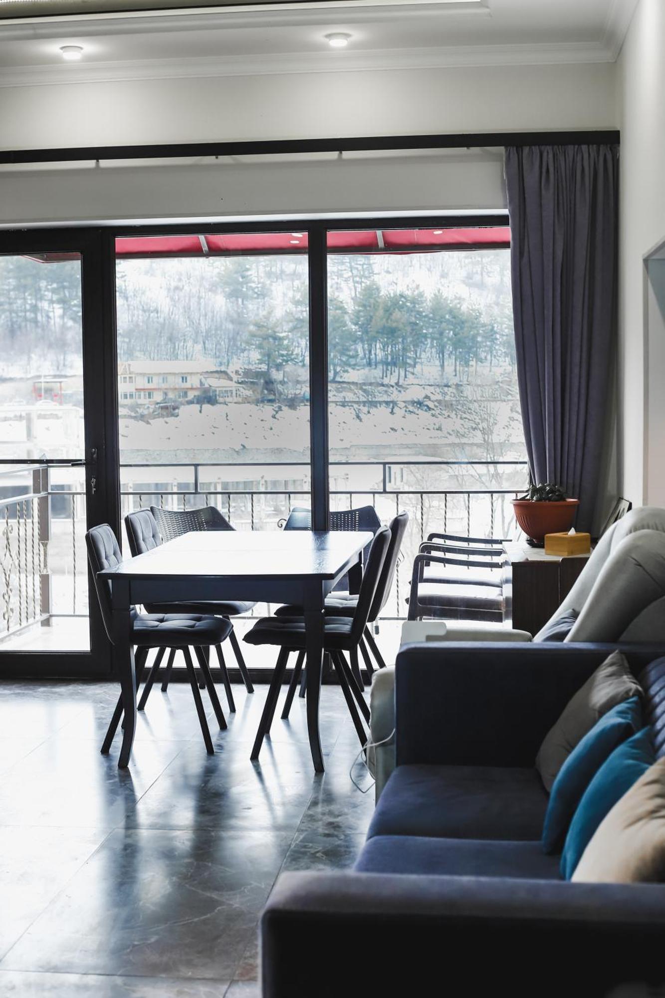 Hotel Dom Adonis Dilijan Exterior foto