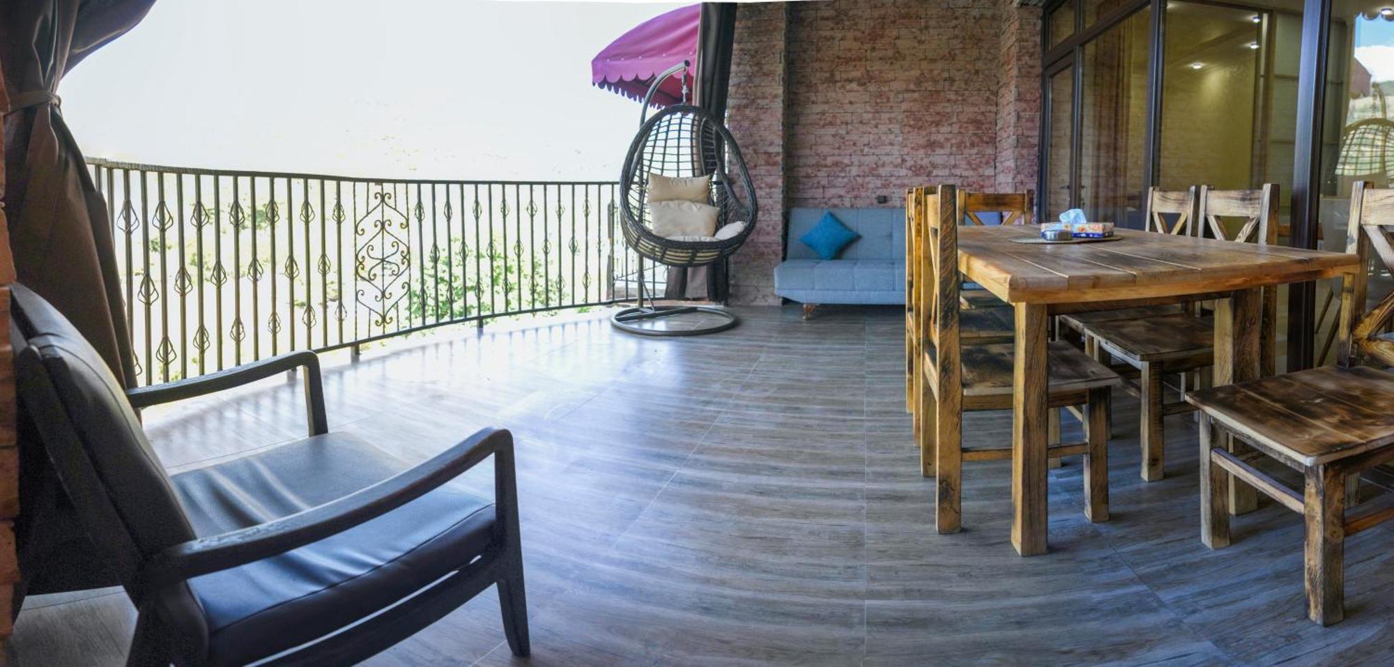 Hotel Dom Adonis Dilijan Exterior foto