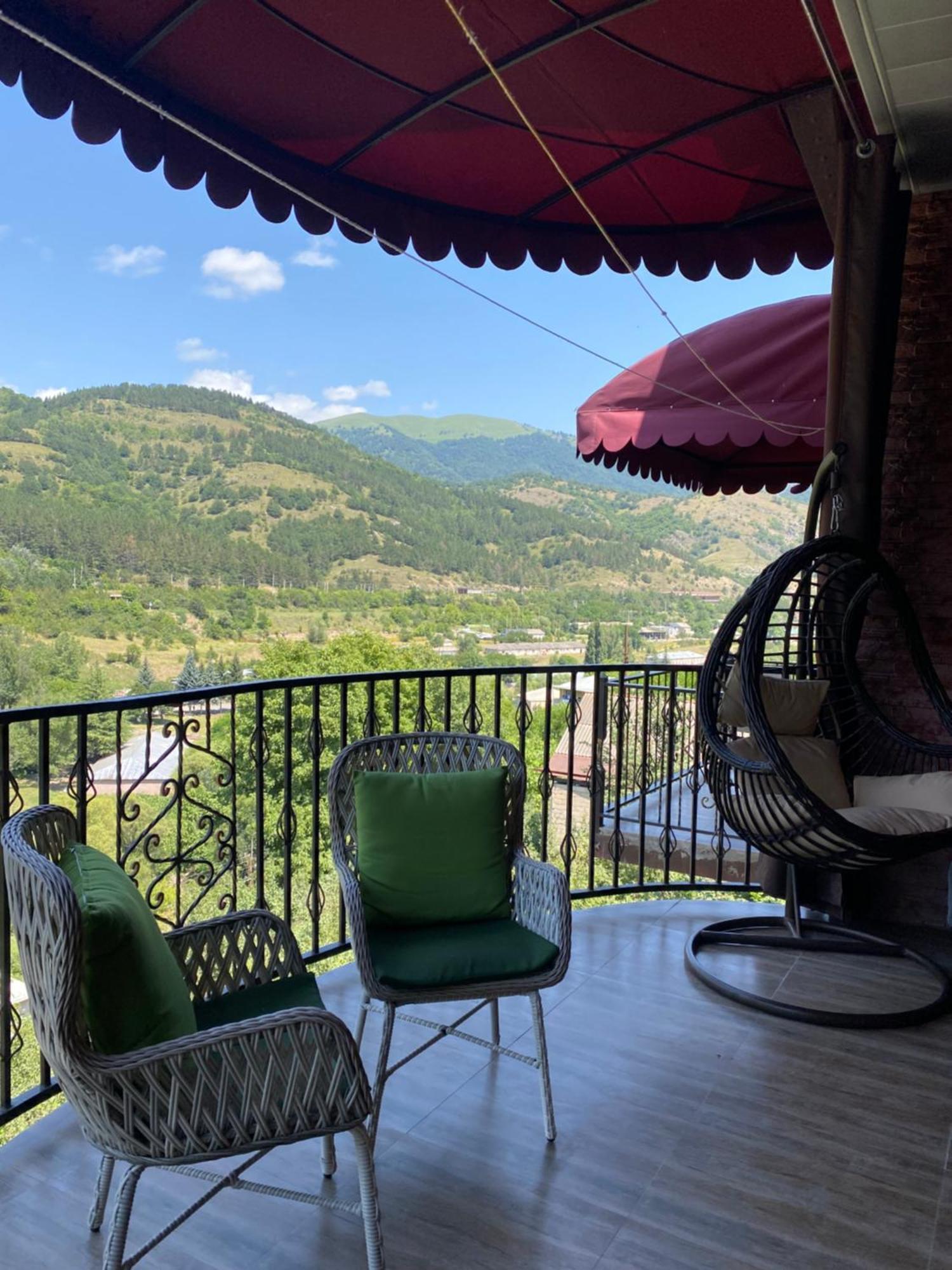 Hotel Dom Adonis Dilijan Exterior foto